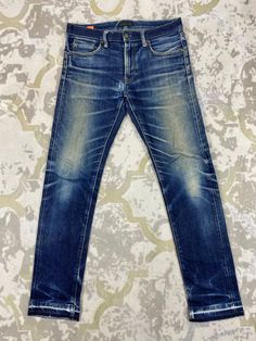 32x30 Selvedge Faded Blue Vintage Japanese Jeans Denim- JN3618  Size: 32 Actual measurement (inches): Waist - 32 Front Rise - 9 Hips - 37 Thigh - 9.5 Knee - 7 Leg Opening - 13 Inseam - 30 Outseam - 39 Material : Cotton    #JN3618 Pre-washed Straight Leg Denim Blue Jeans, Fitted Faded Pre-washed Jeans, Fitted Washed Indigo Jeans, Fitted Pre-washed Blue Jeans, Faded Jeans With Frayed Hem In Rigid Denim, Classic Faded Jeans In Recycled Denim, Classic Faded Recycled Denim Jeans, Medium Wash Jeans With Standard Cut Leg, Medium Wash Jeans With Standard Cut