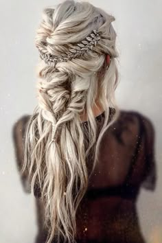 Messy Braided Hairstyles, Bohemian Wedding Hair, Viking Wedding, Viking Hair, Rustic Wedding Decorations, Wedding Hair Makeup, Boho Hairstyles