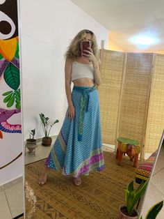 This unique wrap skirt is a one of a kind in the hole world ✨ The fabric goes on it's one unique story as it is a  one of a kind recycled vintage silk hand picked from unique places and villages 🌱 The fabric also  is so soft and silky and has so many small details that make just that much more Beautiful  ⚛️ It's a 2 in 1 skirt ! As you can where it in its 2 defrent sides✨ Skirt is great for every day, And also luxurious and Stunning for evening where. 🌞 Fabric is is the best thing about it, An Wrap Skirt Long, Earth Style, Silk Wrap Skirt, Skirt Making, Skirt Silk, Boho Skirt, Short Torso, Unique Places, Boho Skirts