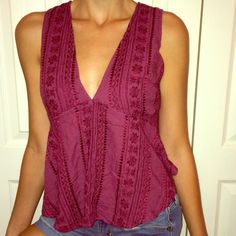 Host Pick Nwot In Excellent Condition Perfect Free People Top For Any Wardrobe And Can Be Styled In So Many Ways The Beautiful Neck Line And Open Back Makes It So Unique Size Xs But Fits Xs/S Best Chic Low-cut Summer Tank Top, Purple V-neck Beach Top, Summer V-neck Blouse For Date Night, Chic Low-cut Summer Top, Bohemian V-neck Top For Night Out, Purple V-neck Blouse For Summer, Spring Beach Tops Low-cut, Summer V-neck Purple Tops, Low-cut Tops For Beach In Spring