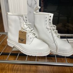 Brand New But A Little Bit Of Makeup Got On Them Just As Seen On The Pictures Has A Couple Of Stains Men Size 8 Women Size 9 2976 Chelsea Boots, Industrial Boots, Dr Martens White, Lace Up Boots Women, Shoes Dr Martens, Doc Martens Boots, Platform Chelsea Boots, Dr Martens Boots, Canvas Boots