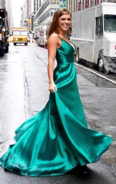 Prom Dress Green, Satin Long Prom Dress, Pageant Dresses For Teens, Sleeveless Prom Dress, Gown Elegant, Prom Dresses Elegant, Tulle Homecoming Dress, Elegant Prom, Prom Dresses 2018