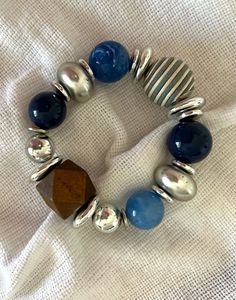 Boho style vintage bracelet in a good condition with slight signs of age and wear on metal parts. Chunky Bracelets Beads, Bracelets Beads, Large Beads, Beads Bracelet Design, Chunky Bracelets, Vintage Bracelet, Boho Bracelet, Bracelet Vintage, Blue And Brown