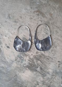 Unique Hammered Hoop Earrings Gift, Handmade Artisan Silver Earrings, Handmade Silver Artisan Earrings, Handmade Nature-inspired Earrings For Everyday, Unique Everyday Hammered Earrings, Nature-inspired Handmade Earrings For Everyday, Handmade Nature-inspired Everyday Earrings, Unique Hammered Hoop Earrings, Unique Small Hoop Earrings For Everyday