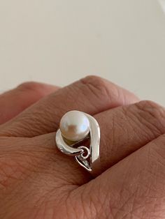 Vintage White Pearl Ring In Sterling Silver, Silver Pearl Ring With Polished Finish, Handmade Vintage Sterling Silver Pearl Ring, Vintage Hallmarked Silver Pearl Ring, White Hallmarked Sterling Silver Pearl Ring, Ring For Wedding, Silver Hallmarks, Gift Ring, Pearl Size