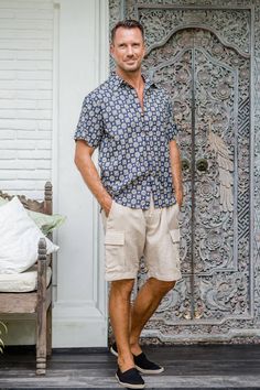 When the weather warms up, reach for these comfy and stylish cargo shorts for your outdoor events. With an elastic waist and adjustable drawstring, the linen and cotton blend shorts feature two cargo pockets, side seam pockets and welt back pockets with a button closure. Casual Relaxed Fit Cargo Pants With Built-in Shorts, Cotton Cargo Shorts With Pockets For Summer, Casual Summer Beach Cargo Pants, Beach Cargo Shorts For Summer, Summer Cargo Shorts With Drawstring, Summer Cargo Pants With Elastic Waistband For Outdoor, Relaxed Fit Cotton Shorts For Warm Weather, Casual Summer Cargo Pants For Outdoor, Summer Drawstring Cargo Shorts