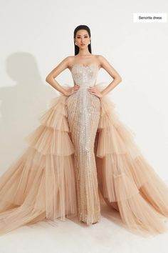 Gown With Detachable Train, Prom 2k23, Dress Creator, Pink And Gold Dress, Bags Inspiration, Wedding Evening Dress, Expensive Dresses, Sparkly Prom Dress, High Fashion Runway