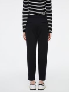 Details: Simple and airy black chinos Overall sharp and straight lines Mid-seam design of trousers Delicate woven labels Materials & Care: Wool 50.8%. Cotton 47.1% Spandex 2.1% Hand wash | Dry clean Do not bleach Size & Fit: Model is 5'7", Bust 32, Waist 24, Hips 35, wearing a size S Item #: IL4PA40 Black Relaxed Fit Full-length Pants, Black Ankle-length Relaxed Fit Pants, Black Pants With Ribbed Waistband, Ankle-length, Black Relaxed Fit Ankle-length Activewear Pants, Black 4-way Stretch Tapered Leg Pants, Black Chinos, Woven Labels, Chic Me, Business Casual