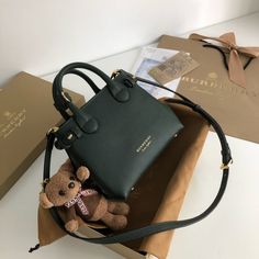 Charm Fashion -BBR Bags - 1000 Brand Story, Evening Clutch Bag, Burberry Bag, Tote Backpack, Brunei, You Bag, Evening Bags, Mini Bag, Luxury Bags