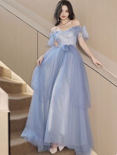 Size: L Blue Organza Evening Dress For Prom Season, Light Blue Party Gown With Sweetheart Neckline, Blue Organza Evening Dress With Sweetheart Neckline, Blue Tulle Evening Dress For Banquet, Blue Tulle Evening Dress For Banquets, Party Gown In Light Blue With Sweetheart Neckline, Light Blue Tulle Evening Dress, Light Blue Tulle Evening Gown, Blue Tulle Dress For Party