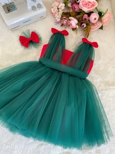 custom handmade dresses for your baby. Made with tulle. It is prepared with a soft cotton lining. It has a zipper on the back, very easy and comfortable to wear. 👉🏻You can leave a message for more questions 👉🏻It is a handmade dress that you can measure and customize. Very dense layers of tulle are used, very fluffy, personalized color options are available, you can customize it ✈️Delivered to many countries within 1-5 days by express shipping 💝 Baby Party Wear Dress, Dress New Year, New Year Dress, Dress For Christmas, Bubu Gown Styles, Emerald Dress, New Year Photo, Party New Year, Emerald Dresses