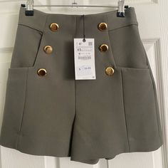 Brand New Chic Short Pants With Pockets, Chic High Waist Khaki Bottoms, Chic Khaki Shorts, Zara Spring Short Pants, Chic Fitted Khaki Shorts, Zara Bottoms Short Length For Fall, Zara Bottoms For Fall, Short Length, Zara Short Length Bottoms For Fall, Zara Short-length Bottoms For Fall