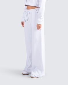 Sweatpants, hair tied, chillin' with no makeup on - that really is when you're the prettiest 😻 The perfect straight-leg white sweatpants for any vibe you're going for 🕊 White Comfortable Pants For Spring, Comfortable White Pants For Spring, Comfortable White Spring Pants, White Relaxed Wide Leg Pants With Elastic Waistband, Trendy Lounging Sweatpants, Trendy Sweatpants For Lounging, Trendy Drawstring Sweatpants For Lounging, Relaxed White Pants With Elastic Waistband, White Relaxed Pants With Elastic Waistband