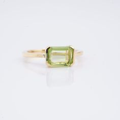 an image of a green ring on a white background