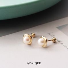 🍃--Details-- Handmade item Materials: Solid Gold (no gold filled or gold plated) Gold Kt: 10K Gemstone: Freshwater Pearl Gem colour:white Style: Minimalist & Modern & Classic Made to Order 🍃--Description-- ❤️All components of the Earrings are genuine 14ct Gold. ❤️10K Solid Gold Natural Freshwater Pearl Tiny Stud Earrings, 10K Real Gold Pearl ball end piercing, Cartilage Helix 2nd/3rd earlobe Piercings 🍃Ring Features  ✪ 10k Solid Gold  (no gold filled or gold plated) ✪ AAA Grade Natural Freshwater Pearl ✪ Pearl Size :4.7*4.7mm ✪ Earring size : 6.4*6.4mm ✪ Thickness: 0.8 mm ✪ Gold Colour : Yellow Gold ✪ Made to Order  --Others Information--  🔧Making:  WIQEE Jewels' pieces made to order. Please allow 4 - 8 business days for manufacturing. Need it sooner? Just ask and we will let you know Classic White Hypoallergenic Cartilage Earrings, Classic White Cartilage Earrings As Gift, Elegant Yellow Gold Nickel-free Piercings, Classic Hypoallergenic Piercings For Gift, Elegant Adjustable Hypoallergenic Piercings, Elegant Hypoallergenic Adjustable Piercings, White Hypoallergenic Cartilage Earrings For Anniversary, Classic Cartilage Earrings, Single Earring As Gift, Classic Single Cartilage Earring As Gift