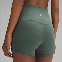 Brand New With Tags! Color: Dark Forest Size: 2 Sold Out Online! Lululemon Speed Up Shorts, Light Colours, Shorts Lululemon, Leggings Hoodie, Lululemon Shorts, Low Impact Workout, Active Wear Shorts, Lululemon Align, Black Friday Shopping