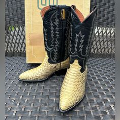 Brand New Authentic Leather Genuine Snakeskin Cowboy Boots Women’s Size 5 1/2 E (Wide) Superior Craftsmanship Made In Mexico Brand “Gavel” Original Box Comes From Smoke Free Home Please Review Pictures Before Purchasing Cream Boots With Reinforced Heel And Snip Toe, Cream Snip Toe Boots With Reinforced Heel, Cream Snip Toe Boots With Leather Sole, Beige Snip Toe Boots With Reinforced Heel, Western Cream Ankle Boots, Western Style Cream Ankle Boots, Fitted Western Cream Boots, Fitted Cream Western Boots, Western Cream Boots With Reinforced Heel