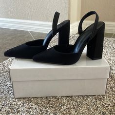 Brand New Never Worn , Back Straps Are Too Wide On Me And Don’t Stay Secure On My Heel. Comfort Heels Women, Comfy Heels Classy, Business Professional Heels, Classy Shoes Women, One Inch Heels, Sneaker Fashion Women, Black Closed Toe Heels, Stylish Shoes Heels, Professional Heels