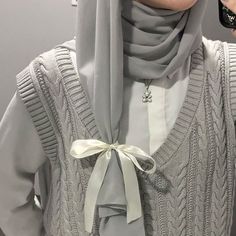 Japanese Hijab Style, Acubi Hijabi Style, Hijab Cute Outfit, Acubi Hijab Outfit, Sweater Outfits Hijab, Hijab Aesthetic Outfit, Cute Hijab Outfits, Hijab Outfit Aesthetic, Expensive Presents