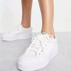 Comfy and slim shoe, great for partying ❤ Adidas Nizza Platform, Eras Concert, Skate Style, Block Heel Shoes, Taylor Swift Eras, Adidas Online, Platform Sneakers, White Adidas, Platform Shoes