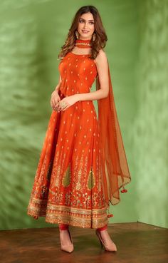 Anarkali Suits Casual, Bridal Suit Indian, Suits For Weddings Women, Rust Indian Outfit, Anarkali Inspiration, New Anarkali Design, Orange Suits Women Indian, Rust Anarkali, Floral Thread Embroidery