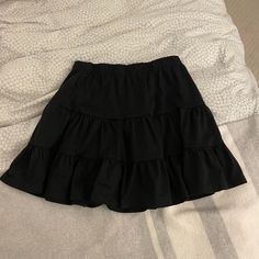 Never Worn Ruffle Black Mini Skirt Size Small Black Skirts, Y2k Skirt, Online Closet, Black Mini Skirt, Black Mini, Black Skirt, Womens Skirt, Mini Skirts, Trousers