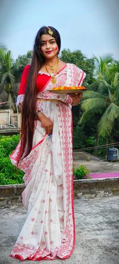 Handmade Handloom Hand Waving Cotton Jamdani Saree with BP Indian Traditional Bengal Fulia Made Cotton Khadi Jamdani Festival Saree All types of customisation are available in my Shop Traditional White Saree For Puja, White Saree For Traditional Ceremonies And Festivals, White Traditional Wear For Navratri Puja, White Traditional Wear With Zari Weaving For Navratri, White Bollywood Traditional Wear For Puja, Bollywood Style White Traditional Wear For Puja, White Handloom Saree For Traditional Ceremonies, White Cutdana Blouse Piece For Puja, White Traditional Wear With Zari Weaving For Ceremonies