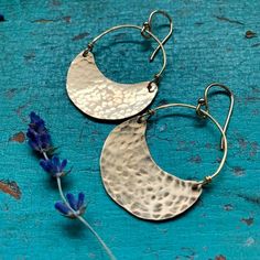 Small Silver Crescent Earrings Burlington Vt, Jewelry Magazine, Crescent Earrings, Precious Metal Clay, Earring Ideas, Small Jewelry Box, Hammered Gold, Blue Jewelry, Gold Wire