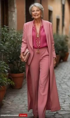 Mode Ab 50, Fashion For Over 50, Older Women Fashion, Classy Casual Outfits, Trendy Fall Outfits, Classy Casual, Looks Chic, Fashion Over 50, Style Mistakes