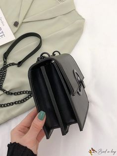 BirdinBag - Compact Metal Square Chain Flap Bag Minimalist Chain, Chain Pattern, Elegant Bags, Elegant Pattern, Inch Bag, Plain Style, Black Decor, Square Bag, Flap Bag