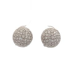 1.10 Ct Domed Pave Diamond Earrings in 18k White Gold These earrings feature a dome shape adorned with round brilliant cut diamonds, with a total weight of 1.10 carats. The diamonds possess VS2 clarity and H color, ensuring a clear and bright appearance. Set in 18 karat white gold, the polished finish enhances the overall sparkle of the diamonds. The pave setting style adds depth and dimension to the design, making these earrings a versatile addition to any jewelry selection. The earrings are secured with stud backs, providing both comfort and security for daily wear. PRIMARY STONE Stone: Natural Diamond Shape: Round Diamond Color: H Clarity: VS2 Weight: 1.10 ct Measurements: 1.25 mm = .01 ct (110) CHARACTERISTICS Measurements: 12.5 mm Era: Modern Composition: 18 Karat White Gold Total Dia Pave Diamond Earrings, Platinum Rose Gold, Sapphire Solitaire, Modern Shop, Pave Setting, Diamond Shape, Diamond Color, Round Brilliant Cut Diamond, Round Brilliant Cut