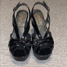 Nwot Black Sparkle Wedges With Leather Bow! Except For Leather Straps, These Wedges Are Covered In Black Glitter. Size 7; True To Size. Never Wornbottoms Are Still In Perfect Condition. Smoke Free Home. Vintage Wedges, Y2k Heels, Jellypop Shoes, Pretty Heels, High Fashion Runway, Clothing Sketches, Vintage Sandals, Women Heels, White Woman