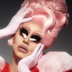 Trixie Cosmetics, Drag Queen Outfits, Drag Make-up, Rupaul Drag Queen, Trixie Mattel, Drag Queen Makeup, Trixie And Katya, Drag Makeup, Queen Makeup