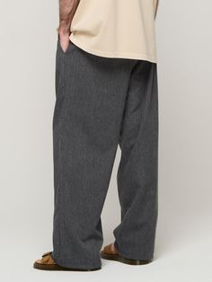 This is a trendy and minimal pants by CARGOBROS that is made out of high quality and sturdy material. With distinctive mood of the design and comfortable wear, you can style it for your casual daily outfit.- Relaxed wide silhouette- High air permeability of the fabric- Trendy and casual mood Casual Wide Leg Pants With Welt Pockets, Oversized Straight Leg Bottoms For Workwear, Casual Wide-leg Work Pants With Welt Pockets, Modern Baggy High-waisted Pants, Casual Relaxed Fit Wide Leg Pants With Welt Pockets, Casual Wide Leg Work Pants With Welt Pockets, Oversized Straight Pants For Work, Urban Cotton Bottoms For Business Casual, Wide-leg Streetwear Pants With Welt Pockets