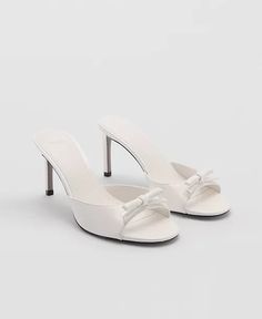 MANGO - White Heels With Bow On Back, White Bow Heels, Chic White Heels With Bow, Bow Heels White, White Party Heels With Bow, White Lace Mini Dress, Bow Heels, Lace Mini Dress, White Lace