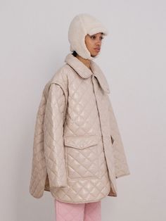 "Editor's Notes This jacket features oversized fit, quilted detail, detachable sleeves with concealed zip fastening at shoulders, unique collar. It can be styled in various ways. For unisex.- Oversized fit- Quilted- Cotton filling- Detachable sleeves with concealed zip fastening at shoulders- Unique collar with press-stud tab- Flap pockets at waist- Silver-tone hardwareMeasurements(in.)XS / S / L- Total length: 32.28 in. / 33.07 in. / 34.65 in. - Shoulder: 21.26 in. / 22.05 in. / 23.62 Puffer Parka, Detachable Sleeves, Padded Jacket, Quilted Jacket, Flap Pocket, Oversized Fits, Parka, Silver Tone, Jackets & Coats