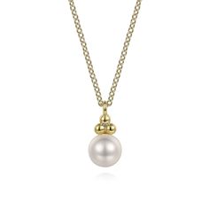 Elegant Yellow Gold Pearl Chain Jewelry, Yellow Gold Pendant Necklace With Elegant Design, Elegant Round Pendant Necklace In Yellow Gold, Exquisite Yellow Gold Formal Necklaces, Formal Refined Yellow Gold Necklaces, Refined Formal Yellow Gold Necklaces, Exquisite Yellow Gold Formal Necklace, Exquisite Yellow Gold Necklaces For Formal Occasions, Refined Yellow Gold Formal Necklaces