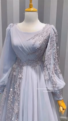 Modest Prom Dresses, Dubai Women, Party Wear Gowns, Muslim Evening Dresses, Modest Evening Dress, Long Gown Design, Modest Prom, Moroccan Kaftan, Gowns Dresses Elegant