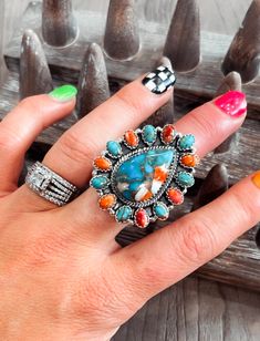 Stamped 925 sterling silver Genuine turquoise & spiny oyster Size 7 Stone is 1 1/2” long Oyster Jewelry, Turquoise Scarf, Spiny Oyster Turquoise, Spiny Oyster Jewelry, Oyster Turquoise, Holiday Hoodies, Cowgirl Jewelry, Spiny Oyster, Genuine Turquoise