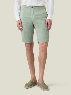 These durable Bermuda shorts are traditionally crafted in Bergamo and Iseo using pure linen from some of the most renowned Italian mills. As a result, it creates a superbly refreshing, lightweight and breathable summer piece.     Our collection of beautiful Italian shades are obtained through a garment-dyed process known as ‘tinto capo’, resulting in a light-washed effect that adds a touch of understated elegance. The horn button and adjustable internal drawstrings ensure a personalised fit. Casual Fitted Linen Bermuda Shorts, Fitted Linen Bermuda Shorts, Fitted Linen Bermuda Shorts Casual, Fitted Linen Bermuda Shorts Casual Style, Linen Bermuda Shorts For Spring, Spring Linen Bermuda Shorts, Fitted Linen Shorts For Spring, Linen Bermuda Shorts For Summer, Summer Linen Bermuda Shorts With Short Leg