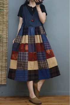 Styles: Holiday Material: Cotton Linen Clothing Length: Mid-Calf Sleeve Length: Sleeveless Collar: V-Neck Pattern: Plaid Season: Summer #cottonlinen #beach #dress #over50 m Summer Cotton Midi Dress With Patchwork, Brown Patchwork V-neck Dress, Summer Patchwork Knee-length Midi Dress, Knee-length Patchwork Midi Dress For Summer, Casual Cotton Sleeveless Dress With Patchwork, Casual Cotton Patchwork Sleeveless Dress, Casual Cotton Sleeveless Patchwork Dress, Casual Patchwork Dresses For Spring, Casual Patchwork Midi Dress For Summer