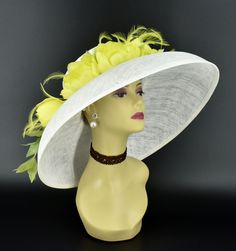 "✿*.Key Features.*✿ This is a gorgeous Audrey Hepburn Style Hat with lovely three feather flowers and two buds. 19.75\"(50cm) extra wide brim, the widest stiff brim hat in my store! It's very beautiful. Great for Kentucky derby, weddings, church, Easter, Royal Ascot, horse races, cocktails, tea party, or any hat wearing occasion. Hat base size: From front to back: 19.75\" (50cm) From left to right: 19.75\" (50cm) Wide brim Appr: 7~7.5\"\" Head girth: 22.5\"(57cm), adjustable string inside to mak Summer Hats With Feather Trim For Races, Spring Hats With Feathers And Short Brim, Summer Hats For Races With Feather Trim, Wide Brim Feathered Mini Hat For Spring, Wide Brim Hat With Feathers For Spring, Wide Brim Mini Hat With Feathers For Spring, Summer Wide Brim Hat With Feather Trim, Summer Racing Hats With Feather Trim, Spring Top Hat With Feathers And Short Brim