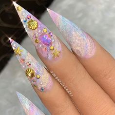 Obsessed with these Stardust nails 😱❤️😱❤️ Nails by @staypolished91 💅 Create this look with our Magic White Chrome and Stardust Powders ✨💫 Shop for quality nail art supplies at DailyCharme.com 💕 Easy Easter Nail Designs, Texture Nails, Wild Nails, Unicorn Powder, Magical Nails, Seashell Nails, Glass Nails Art, Easter Nail Designs