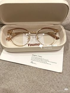 Clear Glasses Frames Women, Glasses Women Fashion Eyeglasses, Classy Glasses, Fancy Glasses, Glasses Inspiration, Clear Glasses Frames, Glasses Trends