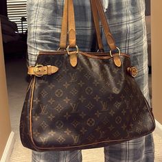 Base Length: 14.5 In Height: 10 In Width: 5.25 In Drop: 9.5 In Purchased From Lv In Atlantic City At Cesar’s Pier The Closure Is Ripped But Can Be Repaired Authentic Id In Zipper Pocket Shown In Photo Cowhide Handbags, Louis Vuitton Red, Louis Vuitton Totes, Bags Louis Vuitton, Monogram Tote Bags, White Tote Bag, Louis Vuitton Neverfull Mm, Monogram Tote, Lv Handbags