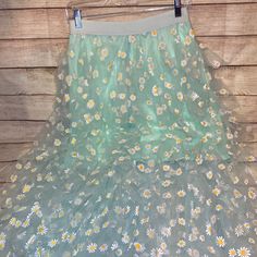 Beautiful New Ruffled Tulle Midi Mint Skirt With Daisies No Brand Label Color: Mint Size: M Daisy Skirt, Sheer Midi Skirt, Mint Skirt, Free People Black Dress, Black Flare Skirt, Black Pleated Midi Skirt, Broomstick Skirt, Jacquard Midi Skirt, White Cotton Skirt