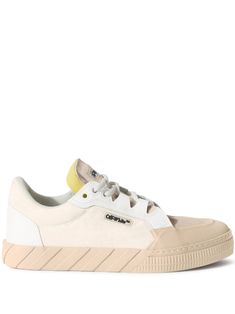 white/beige leather appliqué logo logo patch at the tongue signature Arrows motif branded heel counter contrasting trim reinforced round toe front lace-up fastening padded tongue branded insole rubber outsole Cream High-top Sneakers With Rubber Sole, Beige High-top Sneakers With Contrast Sole For Streetwear, Cream High-top Sneakers With Contrast Sole For Streetwear, Urban Custom Lace-up Sneakers With Logo Patch, Custom Lace-up Sneakers With Logo Patch On Tongue, Cream High-top Sneakers With Textured Sole For Streetwear, Custom Low-top Sneakers With Rubber Waffle Outsoles, White Textured Sole Sneakers For Streetwear, Cream Low-top Sneakers With Textured Sole