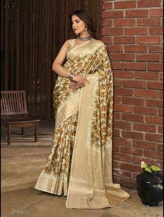 Floral Printed Litchi Jacquard Saree On Rutbaa