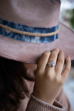 ☆☆☆ MOON LOVERS ☆☆☆ The moon is ruler of many things in our lives. Its different cycles influence our emotions & intuitions. For that reason we appreciate this ring as an accessory that represent one of the most beautiful transitions of the moon: THE HALF MOON! The rainbow Moonstone represents the brightness of the sun and how it perfectly creates the four different cycles of the moon! 》D E T A I L S《 ✦ M E T A L : Sterling Silver 925 ✦ S T O N E : Moonstone ✦ B I R T H S T O N E : June ( Moonst Healing Moonstone Jewelry, Adjustable Mystical Moonstone Promise Ring, Adjustable Moon-shaped Gemstone Jewelry, Adjustable Moon Shaped Gemstone Jewelry, Adjustable Moon-shaped Celestial Rings, Adjustable Moon Shaped Celestial Rings, Adjustable Spiritual Moonstone Ring With Moon Phase, Ethereal Adjustable Silver Jewelry, Spiritual Adjustable Moon-shaped Moonstone Ring