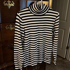 Nwt Tommy Hilfiger Long Sleeve, Black And White Striped Sweater. Brand New. Beautiful. Black And White Long Sleeve Tops For Fall, Tommy Hilfiger White Long Sleeve Tops, Classic Black Tommy Hilfiger Top, Casual Black And White Winter Tops, Classic Tommy Hilfiger Striped Tops, Tommy Hilfiger Striped Tops For Spring, Tommy Hilfiger Black Long Sleeve Top, Tommy Hilfiger Black Tops For Fall, Black Tommy Hilfiger Tops For Fall